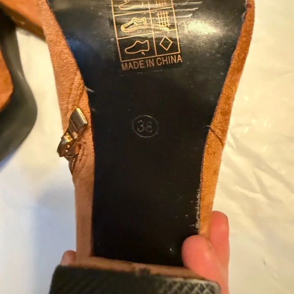 Unbranded Tan Booties Size 7.5 (38) - Picture 6 of 7